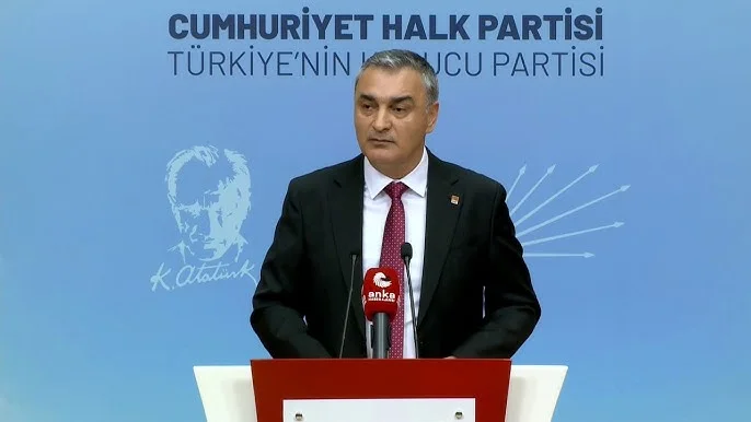CHP’de 8 il yönetimi için görevden alma krizi yaşandı