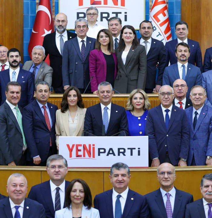 Yeni Parti’de ilk grup toplantısı: Özel’den polemik talimatı