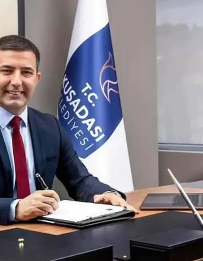 Kuşadası Belediye Başkanı Ömer Günel CHP'den istifa etti
