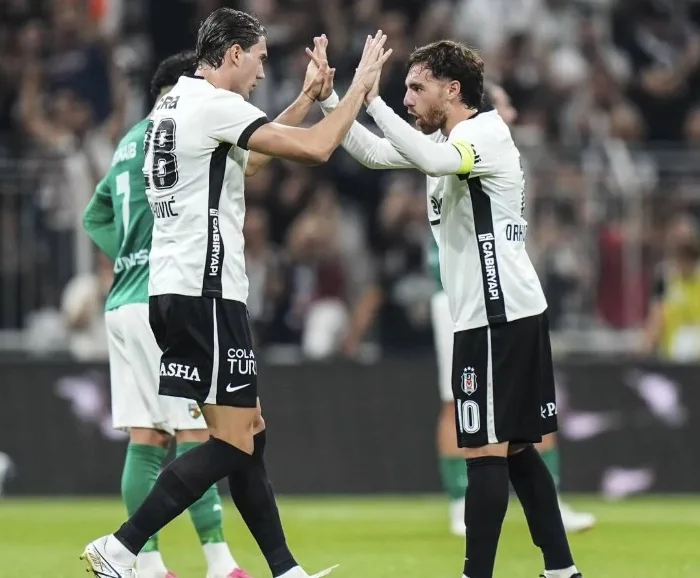 Beşiktaş, tur kapısını 3 golle araladı
