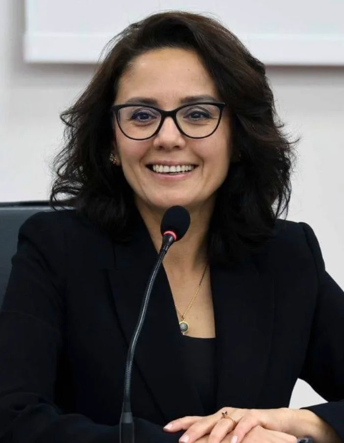 Menteşe Belediye Başkanı Gonca Köksal Aras, 22 meclis üyesiyle YENİ Parti'ye katıldı