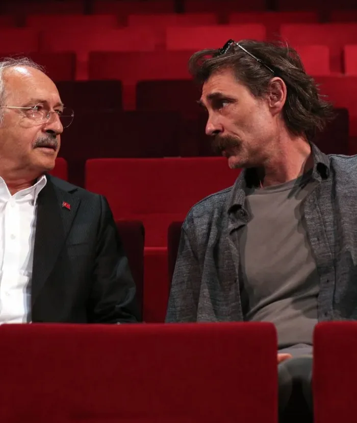 Erdal Beşikçioğlu: Siyasete girdiğim için pişmanım