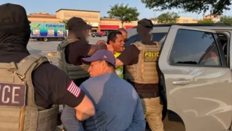DHS says 1,328 arrests follow D.C.-area immigration sweep