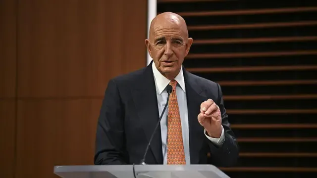 Trump’a yakın isimden Tom Barrack çıkışı: “Görevden alınacak”