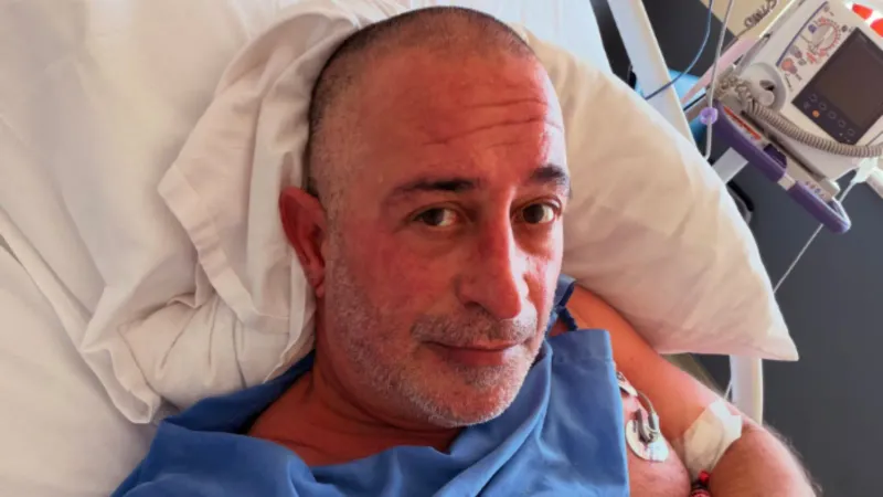 Cem Yılmaz’ın rahatsızlığı sonrası gündeme geldi: Kulaktaki “Frank işareti” ne anlama geliyor?