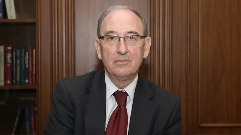 Gazeteci Nedim Abaz hayatını kaybetti