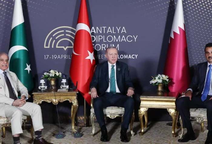 Kathimerini iddiası: Türkiye, Orta Doğu'da Pakistan-Katar ittifakını kurmaya çalışıyor