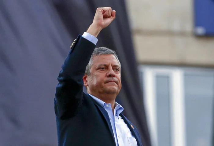 Özgür Özel, Le Figaro'da yazdı: ‘Türkiye incelikli otoriterliğe çarpıcı örnek’