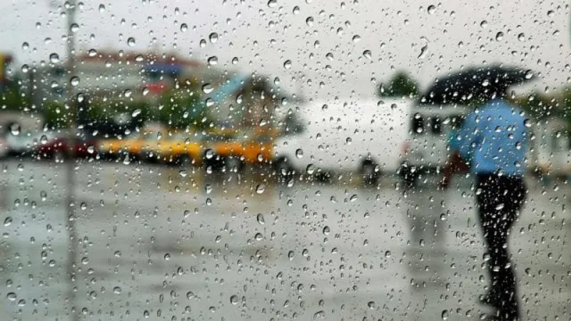 Meteoroloji'den İstanbul ve birçok il için sağanak ve fırtına alarmı