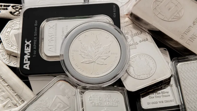 Silver prices face downward pressure amid rising bond yields