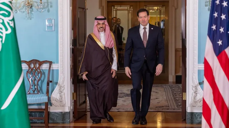 Washington'da dev zirve: ABD ve Suudiler, Husiler için masaya oturdu