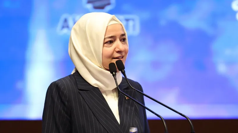 Fatma Betül Sayan Kaya ve İlyas Kaya'nın mal varlıklarını dondurma kararı
