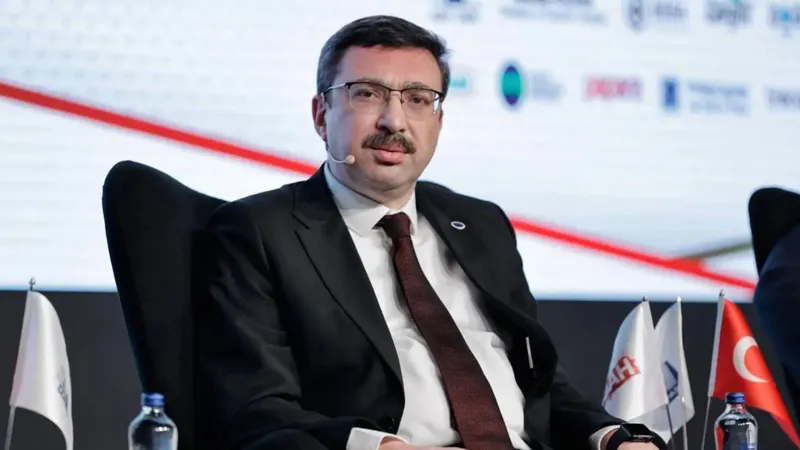 Eski SPK Başkanı İbrahim Ömer Gönül, fon soruşturması kapsamında 'şüpheli' sıfatıyla ifade verecek