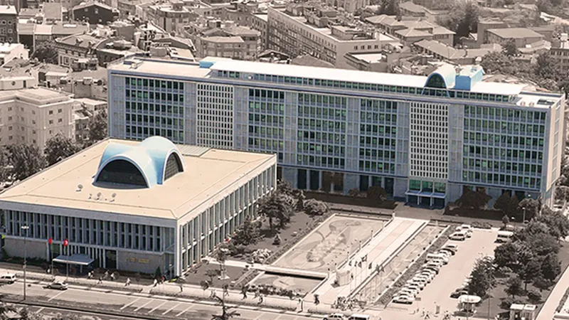 İBB'nin Saraçhane binası Vakıflar Genel Müdürlüğü'ne geçiyor iddiası
