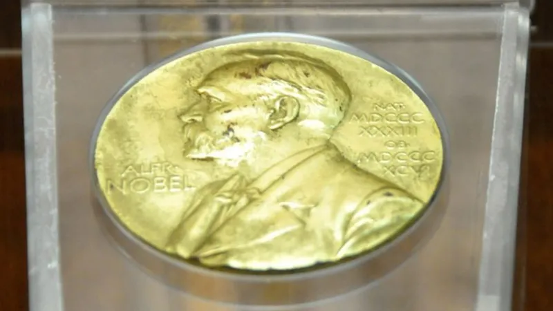 Nobel Kimya Ödülü, moleküllerin ayna görüntülerini çözen çalışmaya verildi