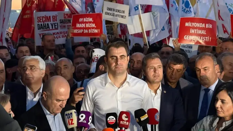 İzmirliler ayakta: "Hain Cemil" sloganları