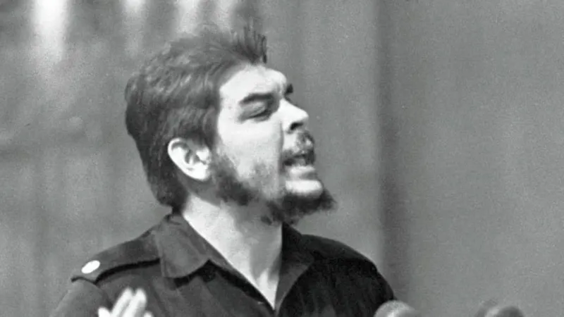 Che Guevara'nın Ölümünün 59. Yılı: Haksızlığı Yüreğinizde Hissedin