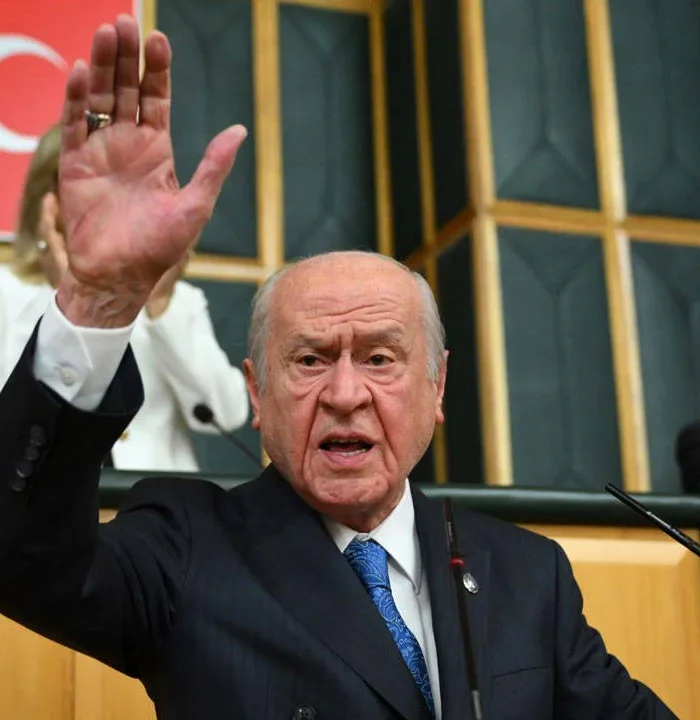 AKP'li isimlerin eleştirisine Bahçeli'den Çıkış