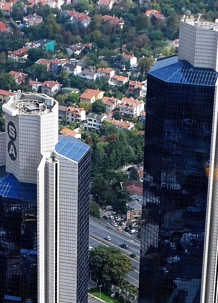 Sabancı Holding’de aile ve yöneticilerden 238 milyon TL’lik hisse alımı
