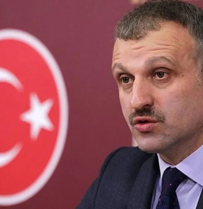 İddia: Azerbaycan, başörtüsü yasağını eleştiren Oktay Saral için Ankara'ya talepte bulundu