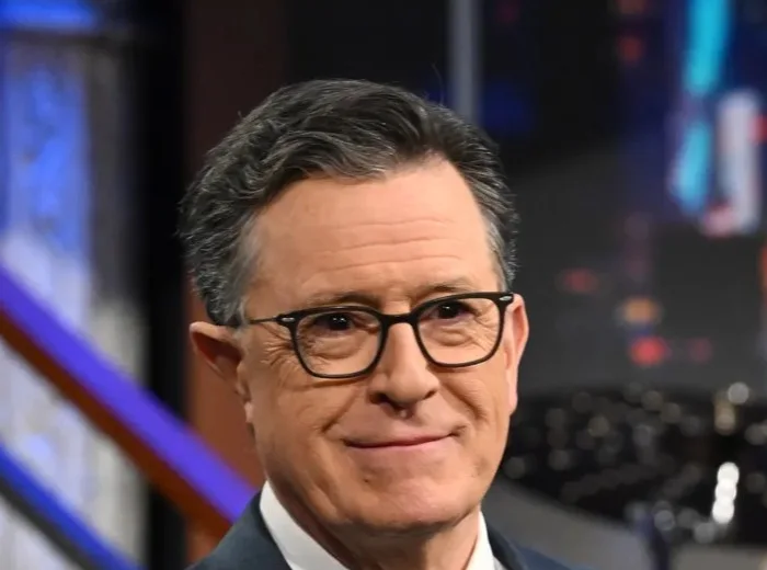 Colbert Ödül Konuşmasında Paramount’a Gönderme Yaptı