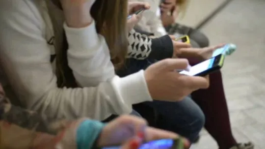 Çocuk Gelişimi Uzmanlarından YouTube İçin Kritik Çağrı: Yapay Zeka Videolarını Kaldırın