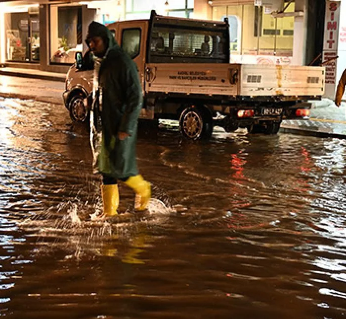 Osmaniye'de Selde İki Kişi Hayatını Kaybetti