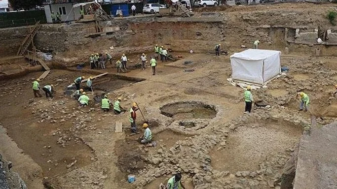 Beşiktaş Metro Kazısında 5500 Yıllık Kurgan Mezarlar Bulundu