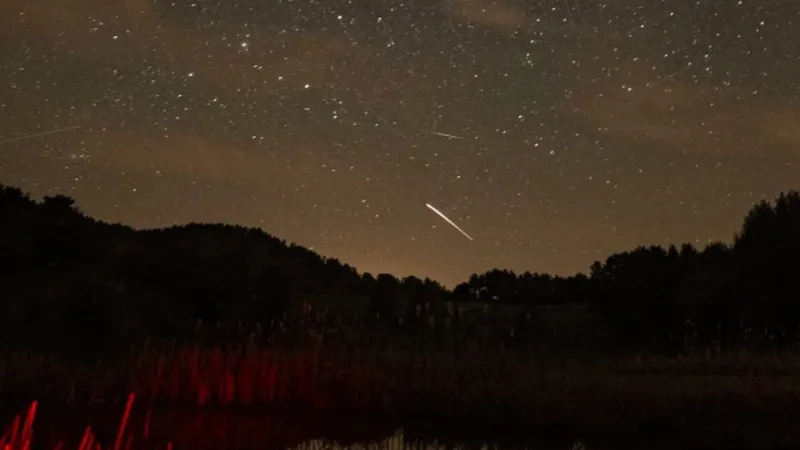 Lyrid meteor yağmuru başladı: Gökyüzünde “kayan yıldız” şöleni
