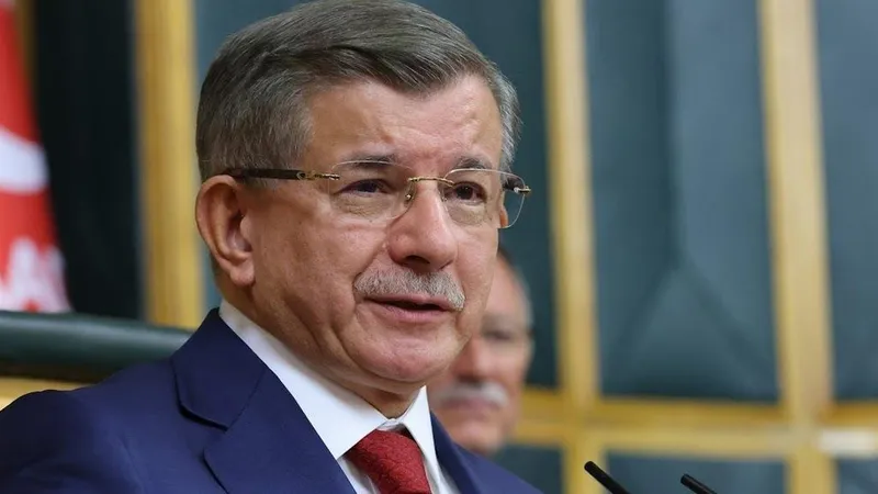 Davutoğlu'ndan Fenerbahçe'ye Tebrik: "Spor, Vicdanla Anlam Kazanır"