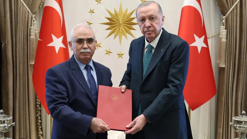 Erdoğan, AYM Başkanı Özkaya'yı kabul etti