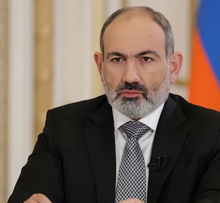 Paşinyan'dan Türk bayrağı yakılmasına tepki