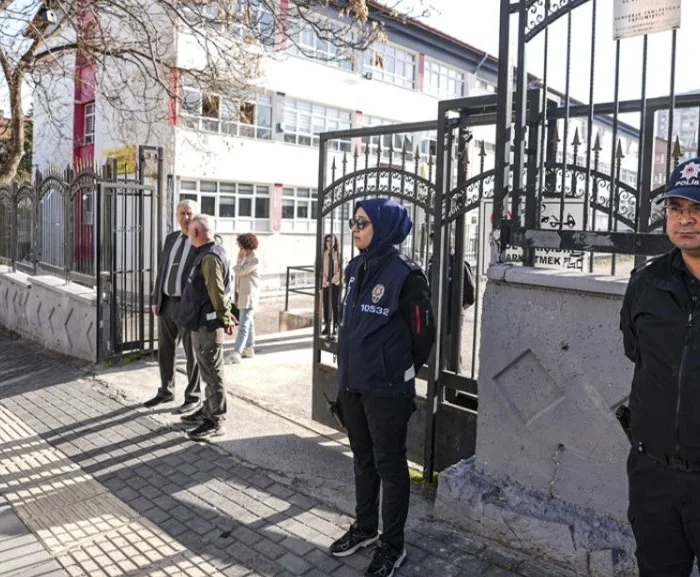 Okullara yeni güvenlik genelgesi: X-Ray ve Panik Butonu geliyor