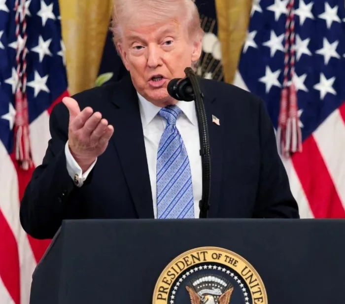 Trump’tan İran’a Sert Çağrı: “Beyaz Bayrak Sallayıp Teslim Olmalı”