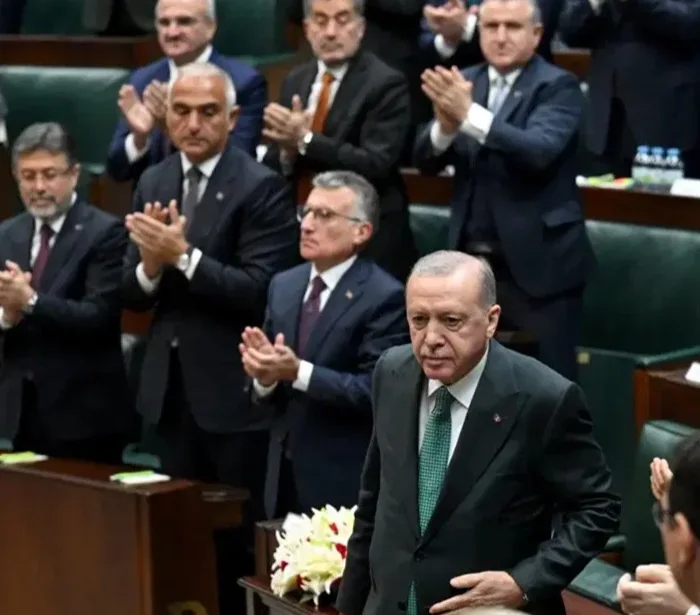 AK Parti’den grup toplantısı kararı: Bakanlara basın uyarısı