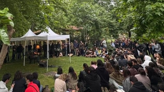 Bilgi Üniversitesi öğrencileri ikinci günde de sokakta