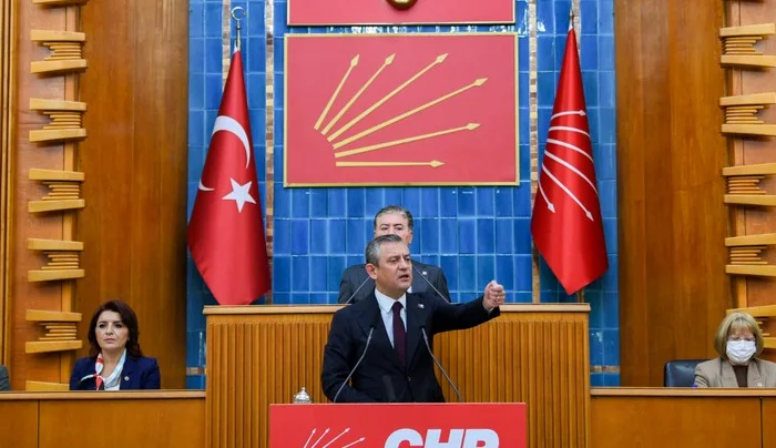 CHP’li vekillerden 12 Temmuz’da kurultay çağrısı