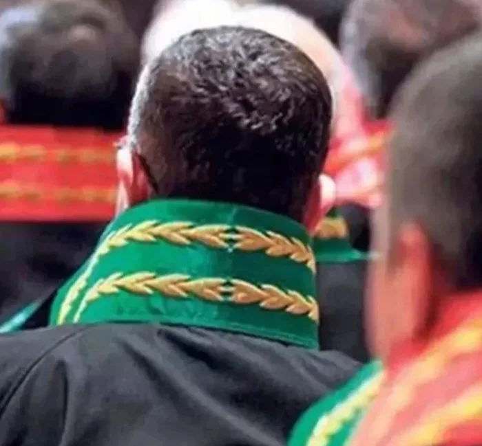 33 ilin başsavcısı değişti