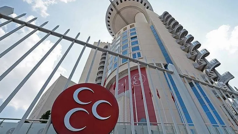 MHP'de bir il teşkilatı daha feshedildi