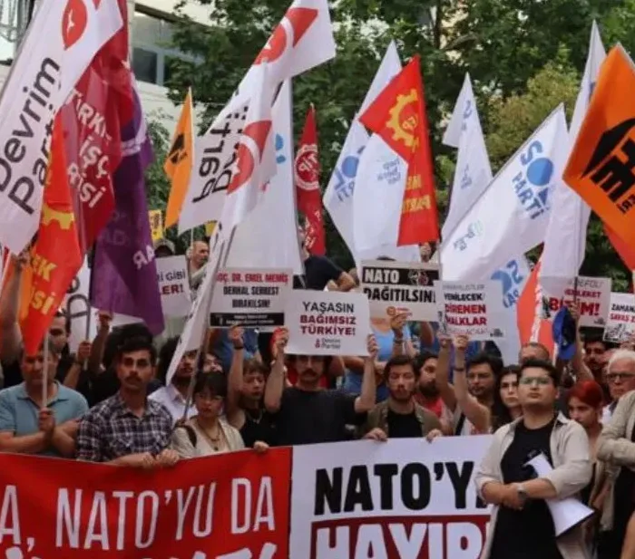 NATO protestosu: "Üsler kapatılsın, gözaltılar serbest bırakılsın"