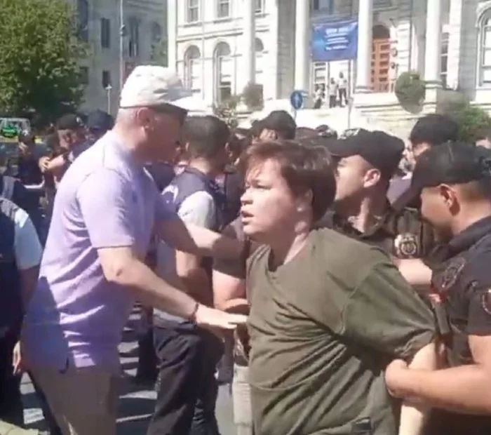 İstanbul'da NATO protestosuna polis müdahalesi: Çok sayıda gözaltı