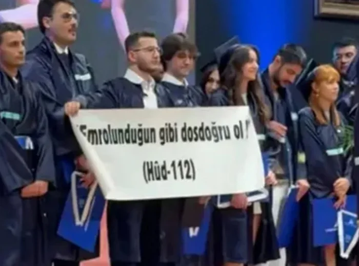 Yeditepe Üniversitesi'nde pankart engeline YÖK'ten soruşturma