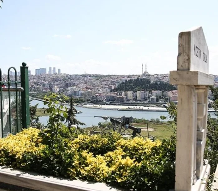 İstanbul’da kabristan krizi