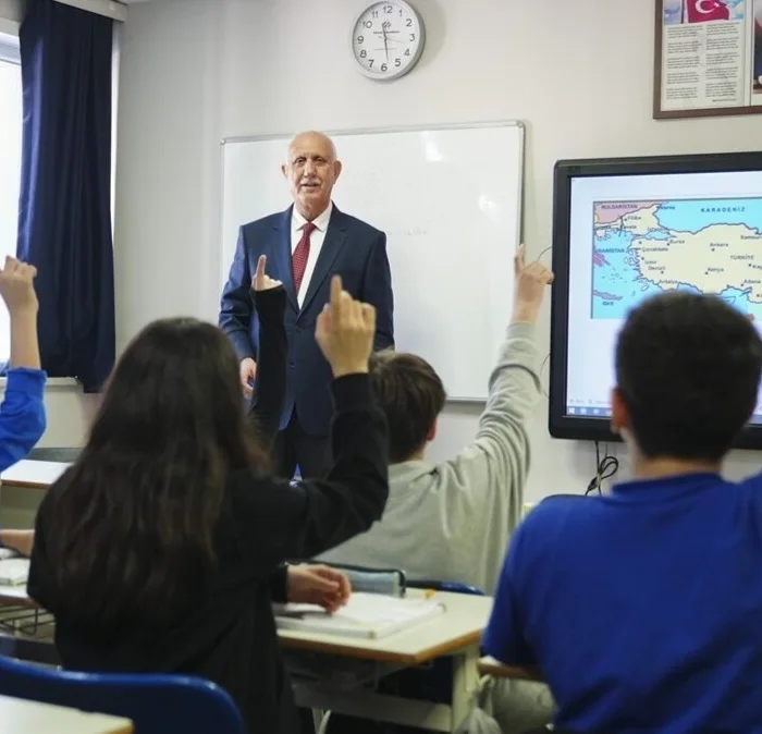 MEB’de ders ve ücret düzenlemesi yapıldı