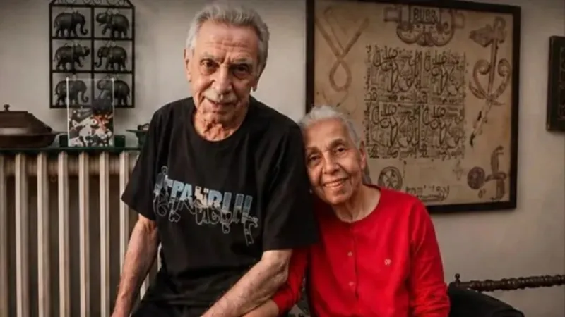Aydemir Akbaş'ın eşi hayatını kaybetti