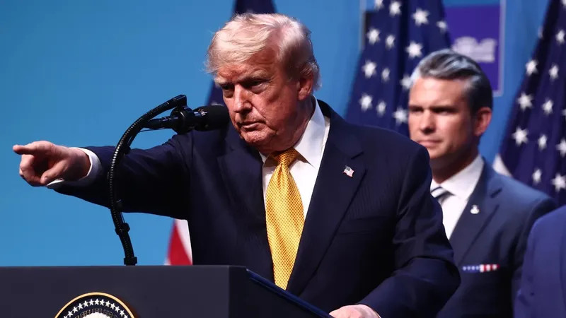 Trump'tan Hürmüz Boğazı açıklaması: "İran ablukası" başlatıldı