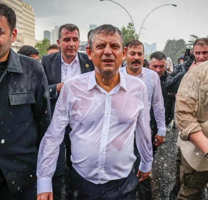 Özgür Özel: Yeni parti açık ara ana muhalefet olacak