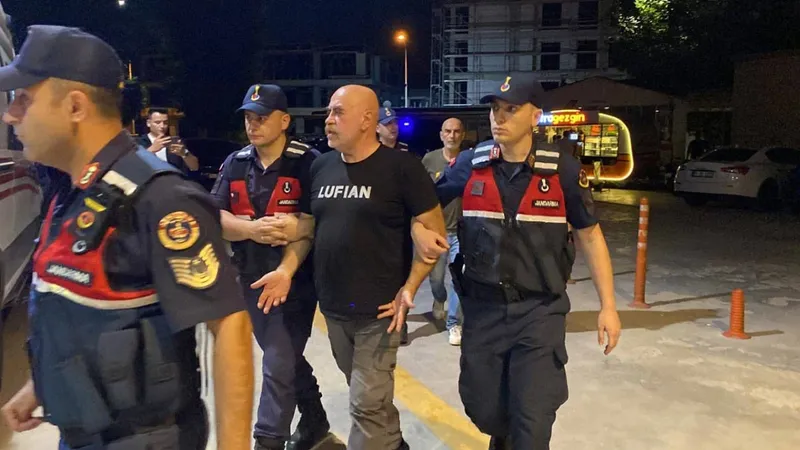 Yönetmen Ezel Akay adli kontrolle serbest bırakıldı