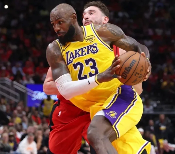 LeBron James Philadelphia’ya gidiyor: Adem Bona’yla aynı formayı giyecek