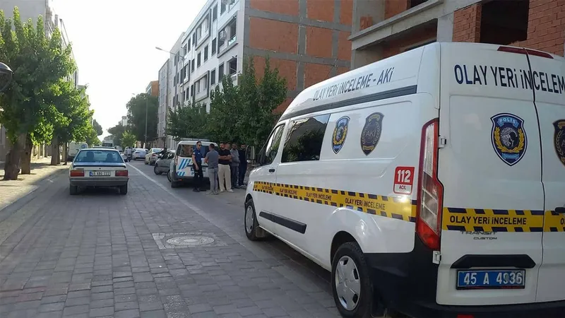 3 metre yükseklikten düşen inşaat işçisi yaşamını yitirdi